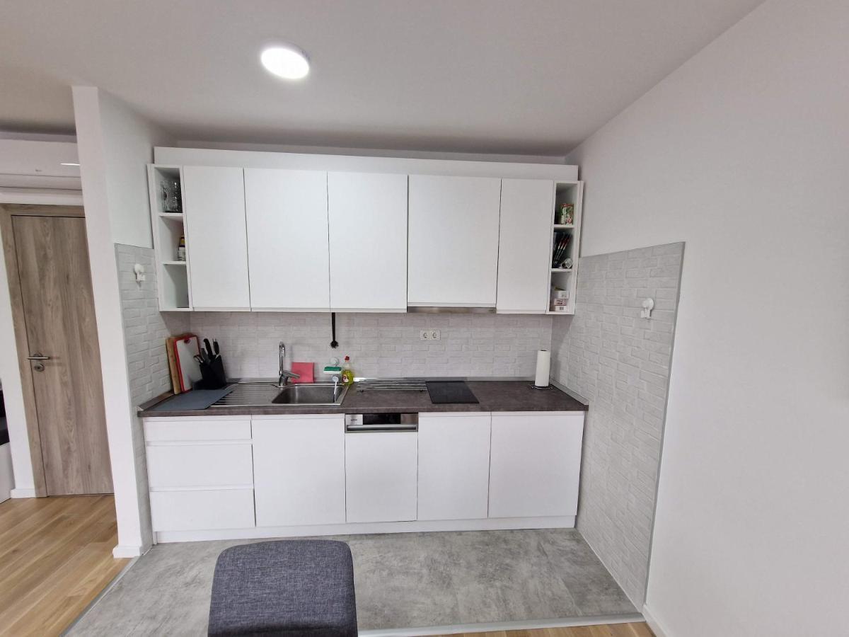 Square Studio Тузла Екстер'єр фото